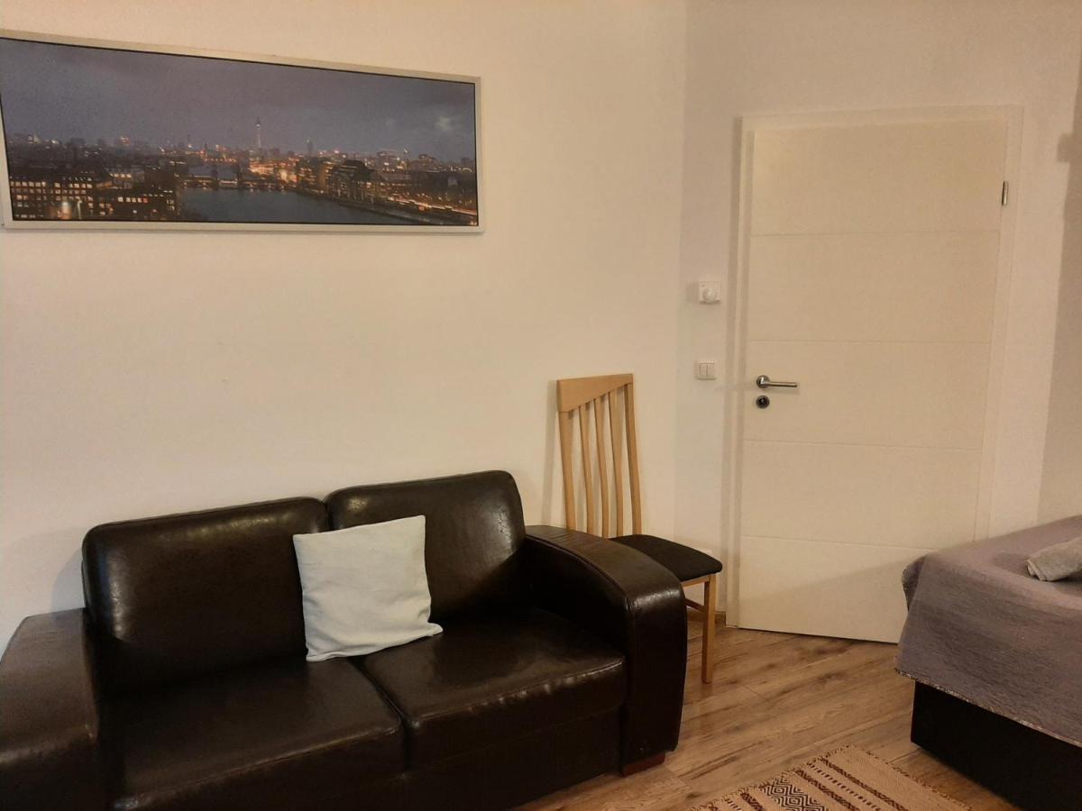 Appartamento Am Bahnhof Werneuchen Esterno foto