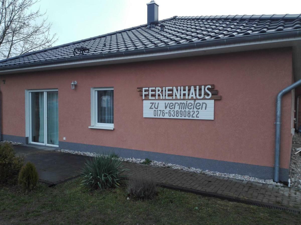 Appartamento Am Bahnhof Werneuchen Esterno foto