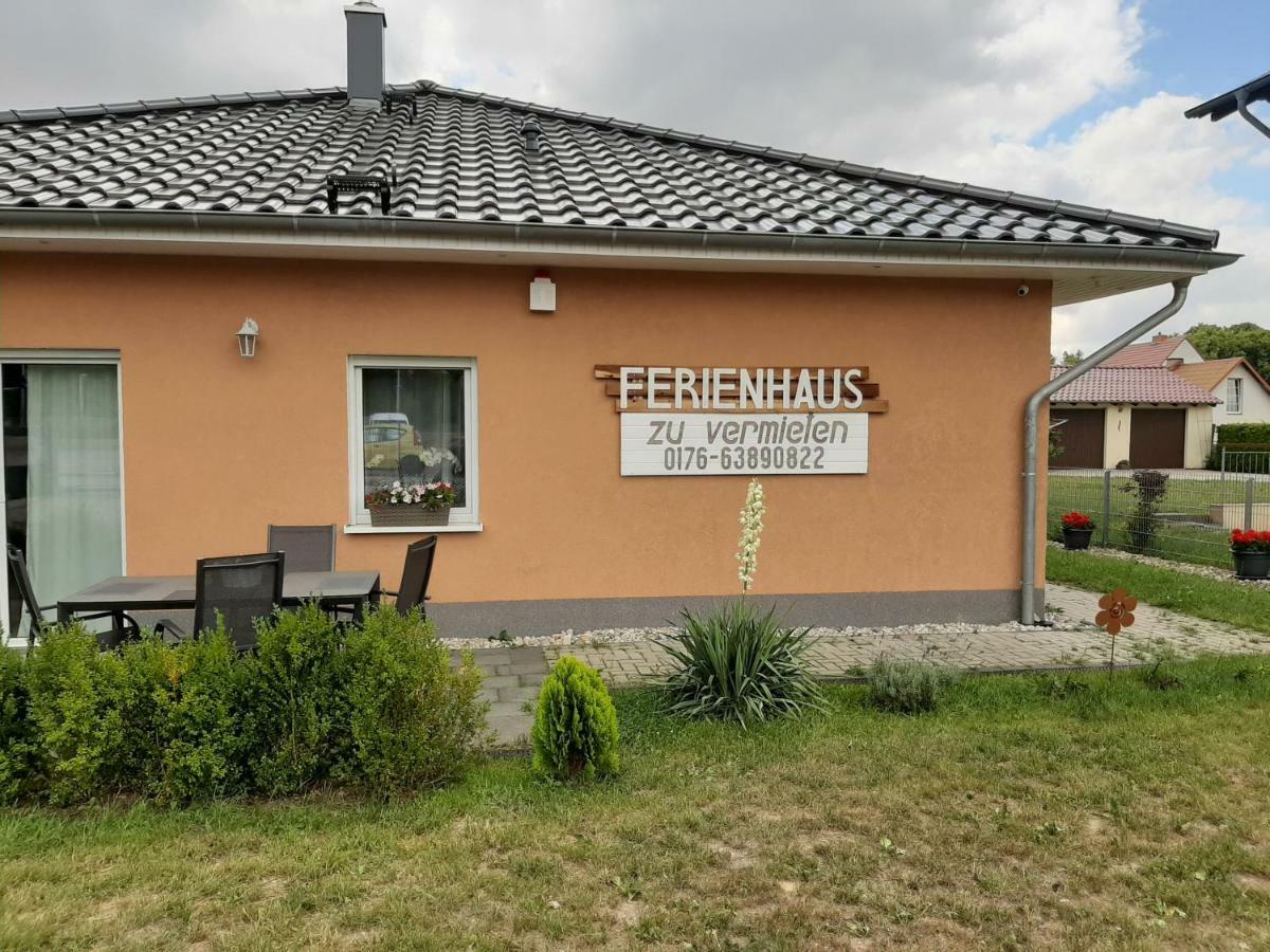 Appartamento Am Bahnhof Werneuchen Esterno foto